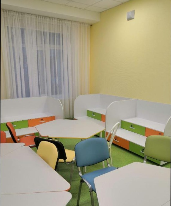 Детский сад — мягкая мебель, зелёные стулья